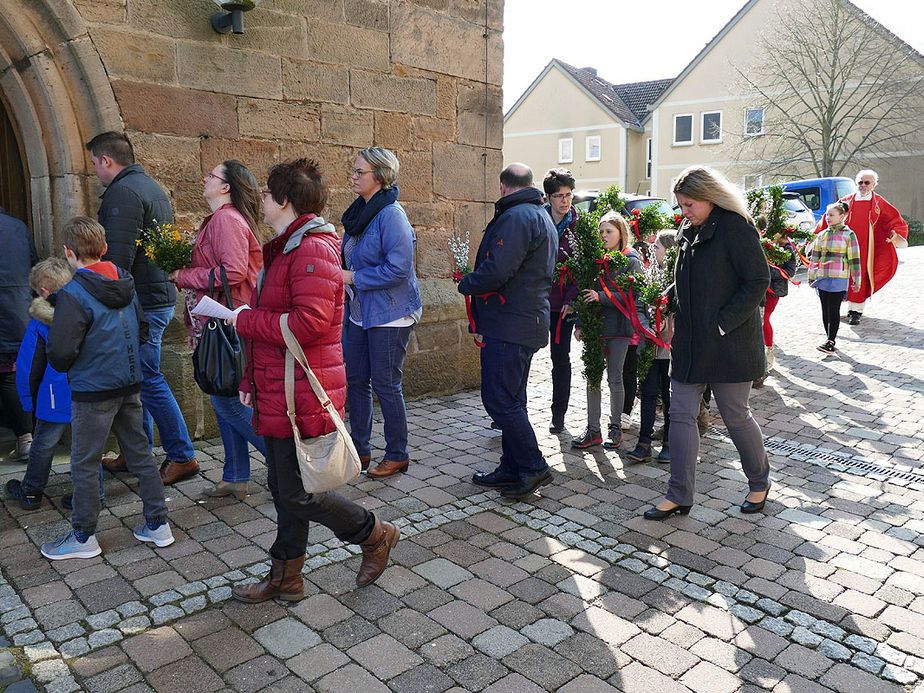 Palmsontag in Naumburg - Beginn der Heiligen Woche (Foto: Karl-Franz Thiede)